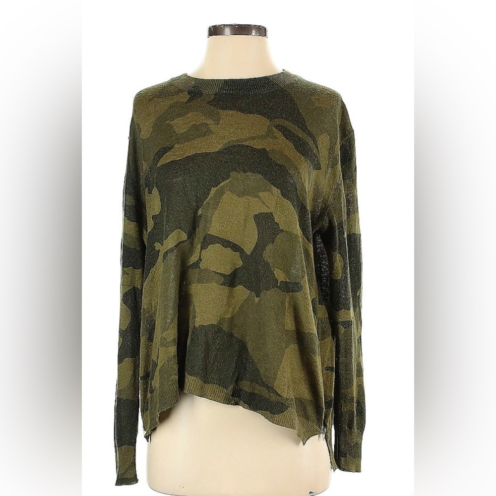 Olivaceous pullover sweater, very lightweight! Zipper on sides